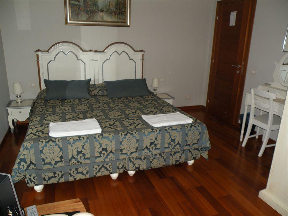Sotto La Cupola Bed & Breakfast Rome Bagian luar foto