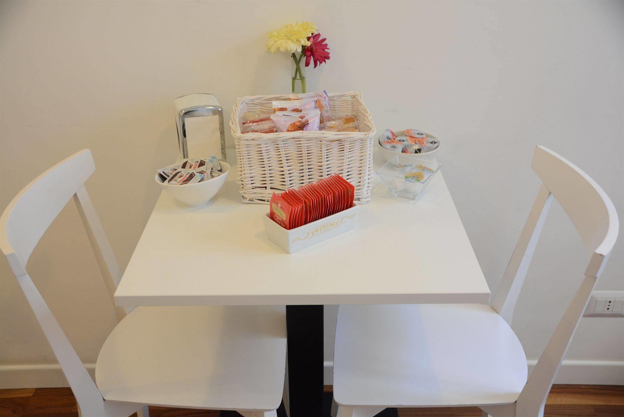 Sotto La Cupola Bed & Breakfast Rome Bagian luar foto