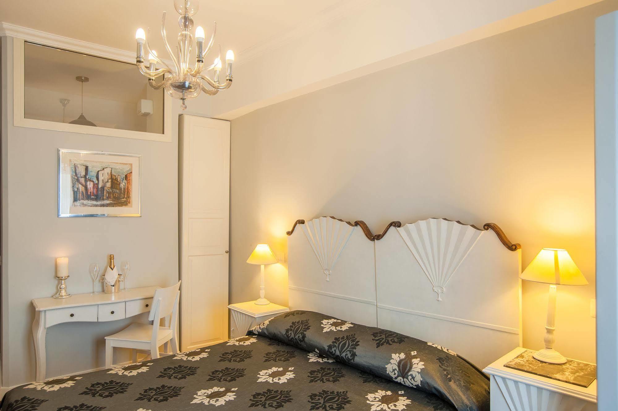 Sotto La Cupola Bed & Breakfast Rome Bagian luar foto